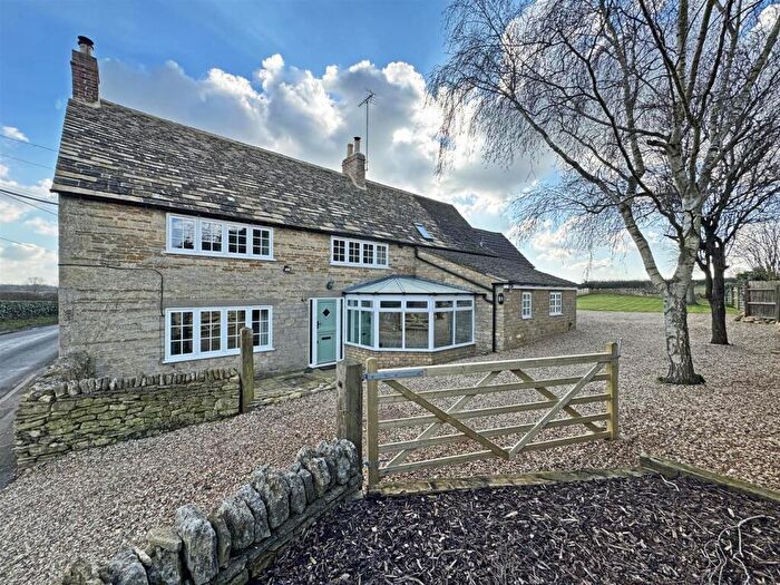 4 Bedroom Cottage For Sale In April Cottage, Southorpe, Lincolnshire, PE9