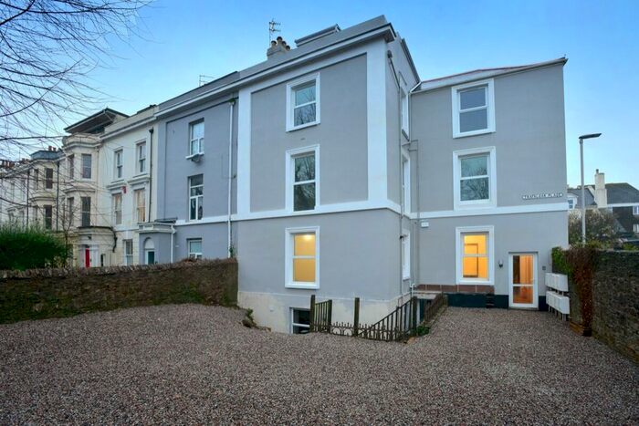 1 Bedroom Flat To Rent In Devonport Road, Plymouth PL1