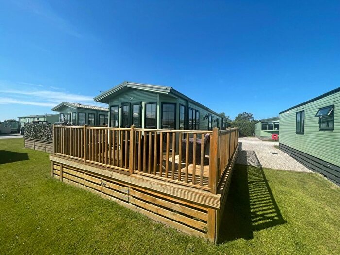 2 Bedroom Mobile/park Home For Sale In Carr Lane, Middleton Morecambe, LA3