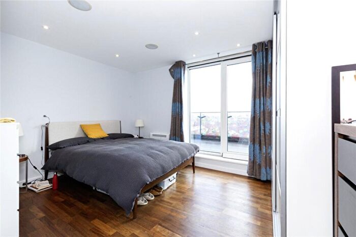 2 Bedroom Apartment To Rent In Islington On The Green, A Islington Green, Angel, Islington, London, N1