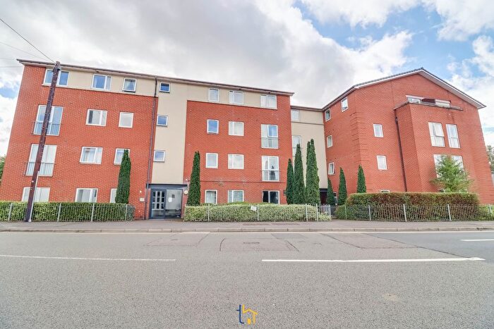 3 Bedroom Flat To Rent In Victoria Street, Loughborough, Leicestershire, LE11