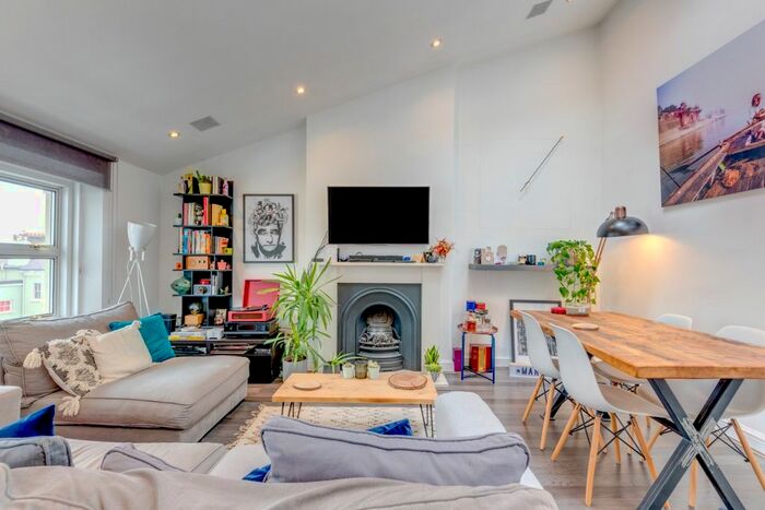 2 Bedroom Flat To Rent In Regents Park Road, Primrose Hill, London, NW1