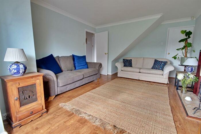 4 Bedroom Detached House For Sale In Poplars Way, Beverley, HU17