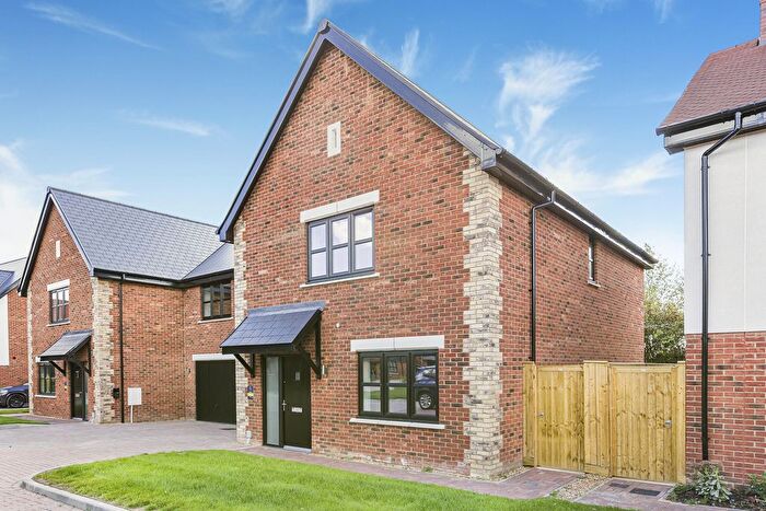 4 Bedroom Semi-Detached House For Sale In Bisby Close, Drayton, OX14