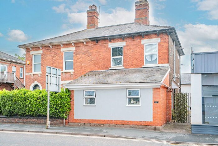 2 Bedroom Flat For Sale In Worcester Road, Malvern, WR14