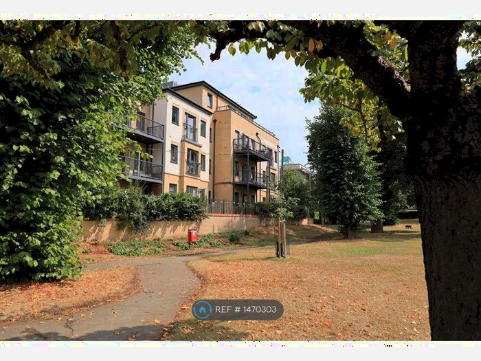 2 Bedroom Flat To Rent In Bole Court, London, EN2