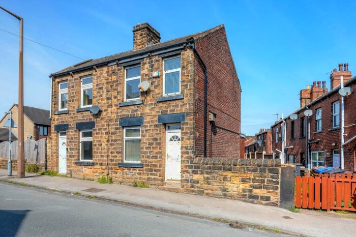 3 Bedroom Semi-Detached House To Rent In Agnes Road, Barnsley, S70