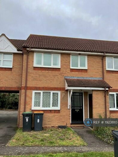 3 Bedroom Terraced House To Rent In St. Marys Close, Elstow, Bedford, MK42