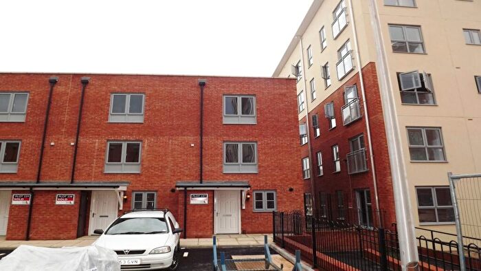 3 Bedroom Town House To Rent In Battle Square, Reading, RG30