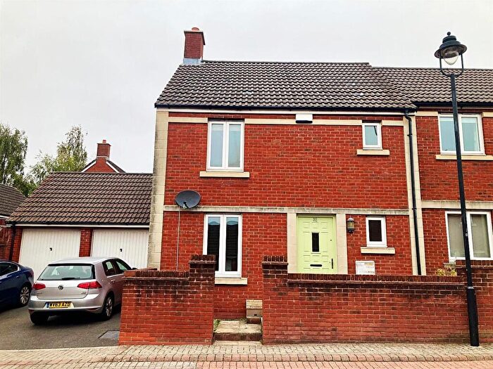 3 Bedroom House To Rent In Trubshaw Close, Horfield, Bristol, BS7