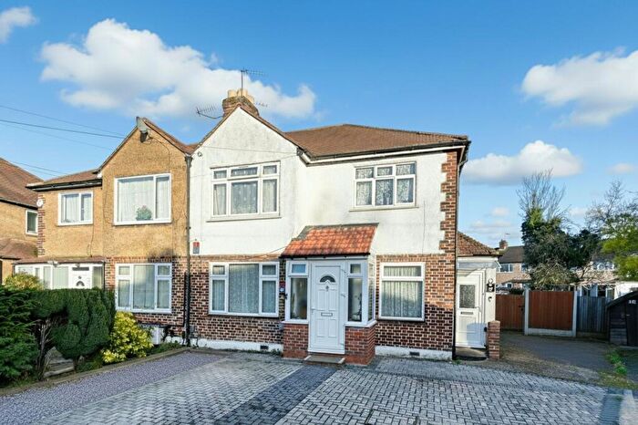 2 Bedroom Flat For Sale In Ivy Close, Harrow, HA2
