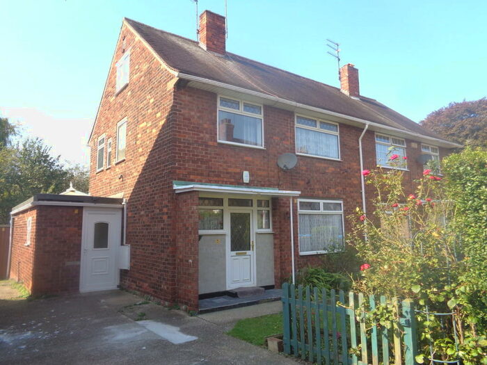 3 Bedroom Semi-Detached House To Rent In The Newlands, HU5
