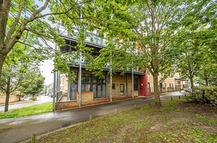 1 Bedroom Flat For Sale In Park Lane, Waterstone Park, Greenhithe, DA9