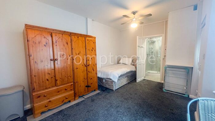 Property To Rent In Dunstable Road, Luton, LU4