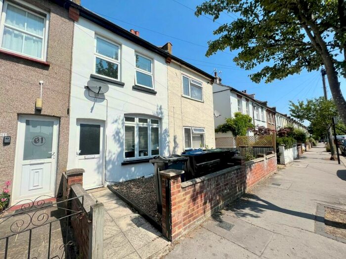 2 Bedroom Terraced House To Rent In Exeter Road, Croydon, CR0
