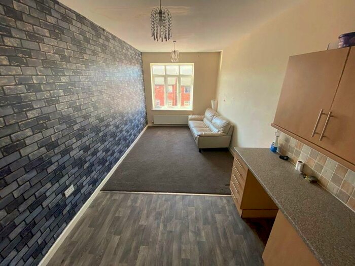 2 Bedroom Apartment To Rent In High Street, Thurnscoe, S63