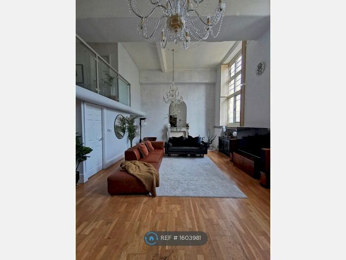 3 Bedroom Flat To Rent In Hale Street, London, E14