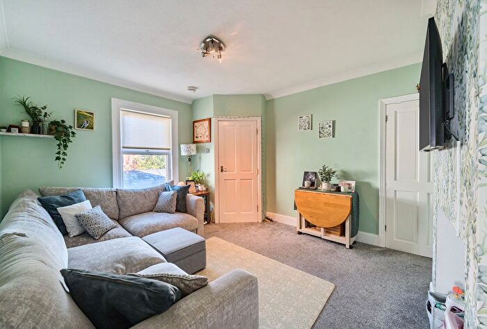 2 Bedroom Maisonette For Sale In Naunton Parade, Cheltenham, Gloucestershire, GL53