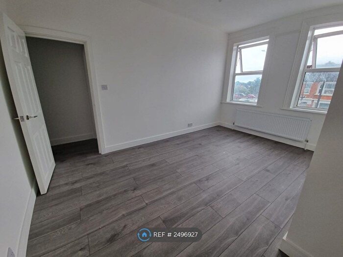 2 Bedroom Flat To Rent In Pinner Road, Harrow, HA1