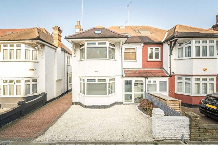 6 Bedroom Property For Sale In Blairderry Road, Streatham, SW2