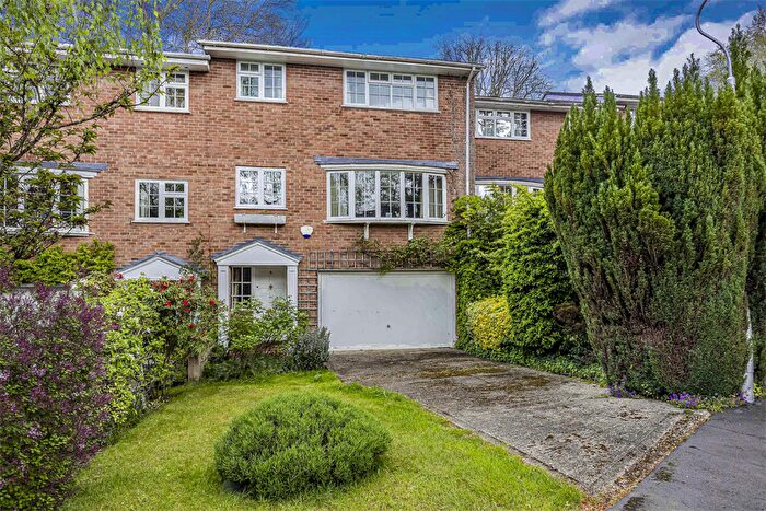 3 Bedroom Terraced House For Sale In Clevemede, Goring On Thames, RG8