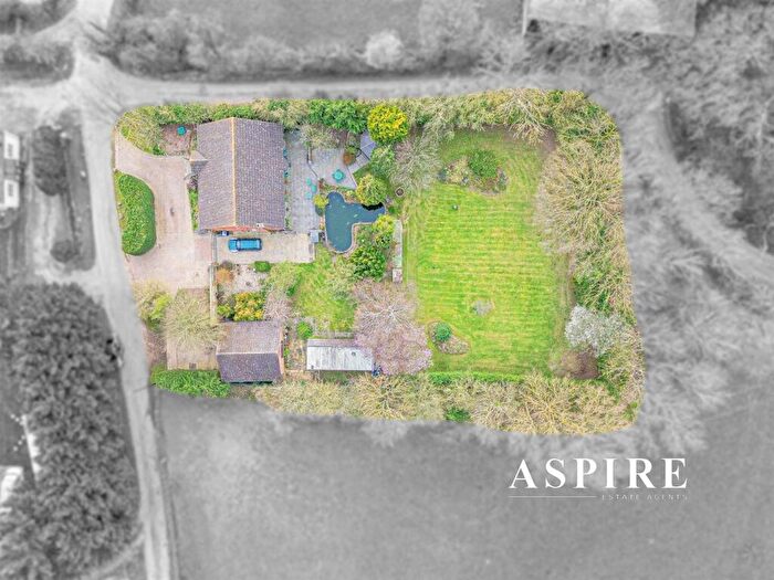 3 Bedroom Detached Bungalow For Sale In Old Hill Avenue, Langdon Hills, SS16