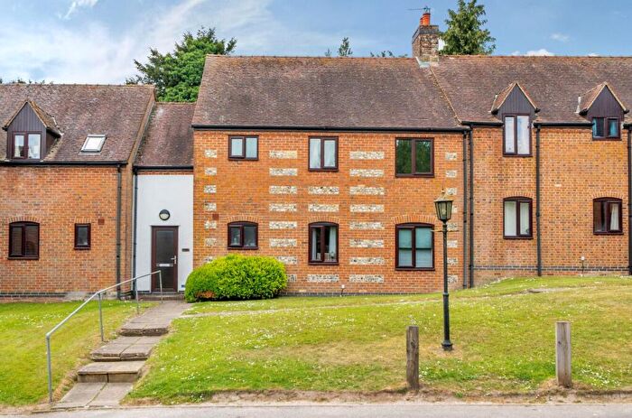 2 Bedroom Flat For Sale In Penny Hill, Collingbourne Ducis, Marlborough, SN8