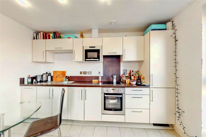 1 Bedroom Flat To Rent In Ocean House, London, E8