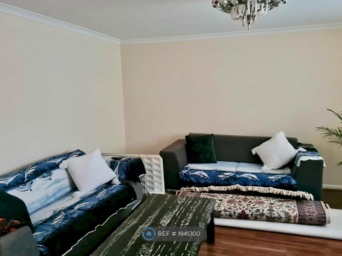 1 Bedroom Flat To Rent In Norwood Green, Southall, UB2