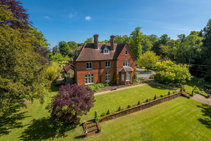 10 Bedroom Manor House For Sale In Belchamp St Paul, Sudbury, CO10