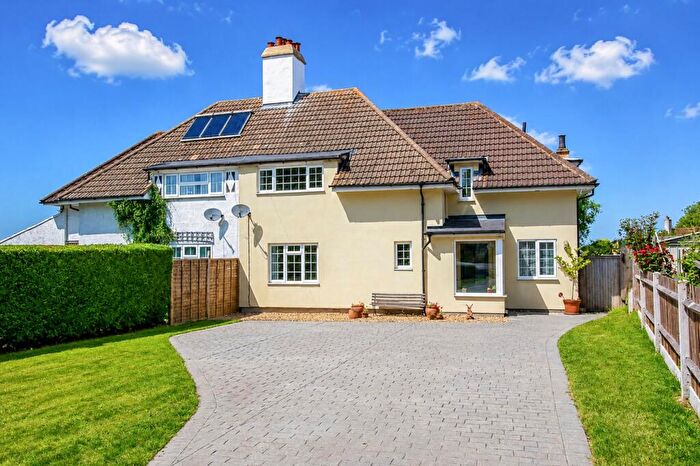 4 Bedroom Semi-Detached House For Sale In Rushden Road, Sandon, Buntingford, SG9