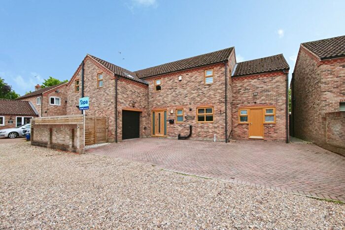 5 Bedroom Detached House For Sale In Roman Close, Hayton, York, YO42