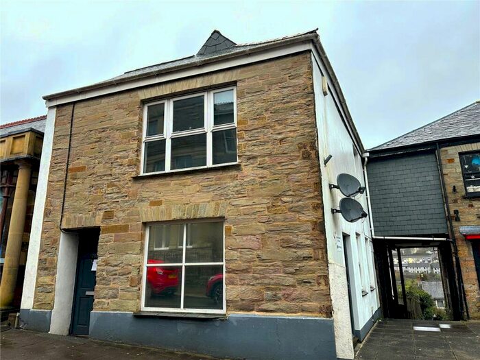 3 Bedroom Property To Rent In Fore Street, Bodmin, PL31