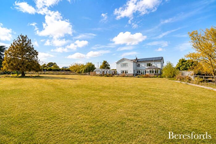 8 Bedroom Detached House To Rent In Radley Green, CM4
