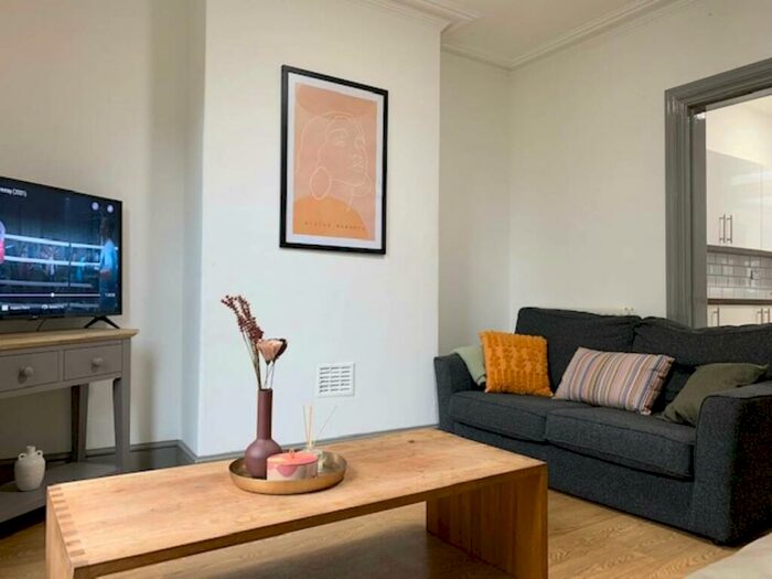 6 Bedroom House To Rent In Bryn Teg Terrace, Bangor, Gwynedd, LL57