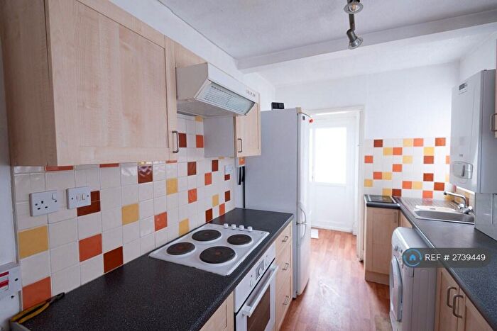 3 Bedroom Semi Detached House To Rent In Wheeler Avenue, Swindon, SN2