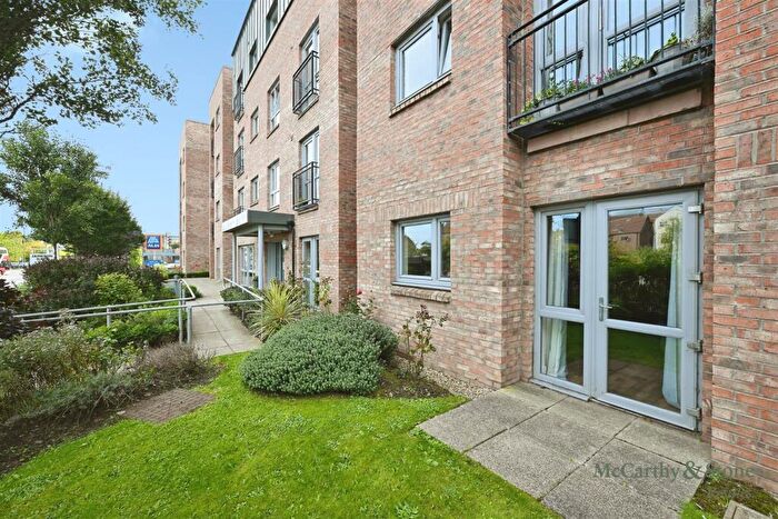 2 Bedroom Apartment For Sale In Jameson Gate, Portobello High Street, Edinburgh, EH15