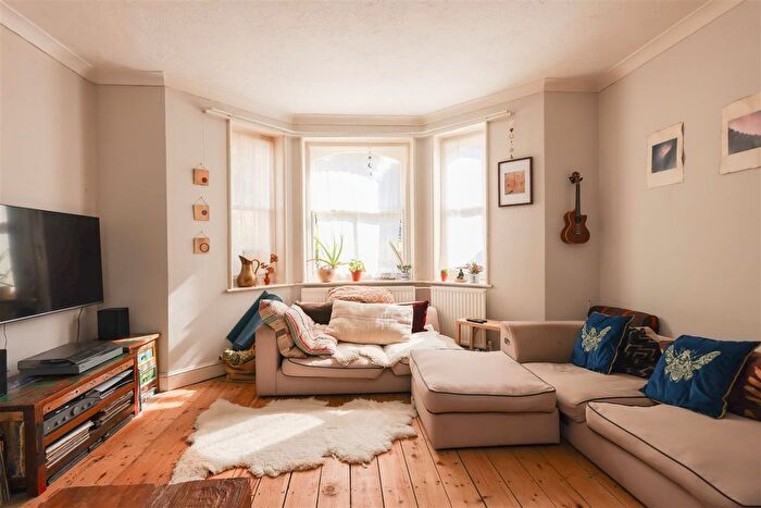 1 Bedroom Maisonette For Sale In Albany Road, St. Leonards-On-Sea, TN38