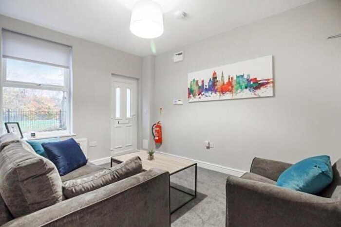 2 Bedroom Semi Detached House To Rent In Dunkirk Road, Nottingham, NG7