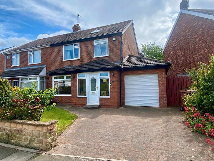 3 Bedroom Property To Rent In Wilton Drive, Whitley Bay, NE25