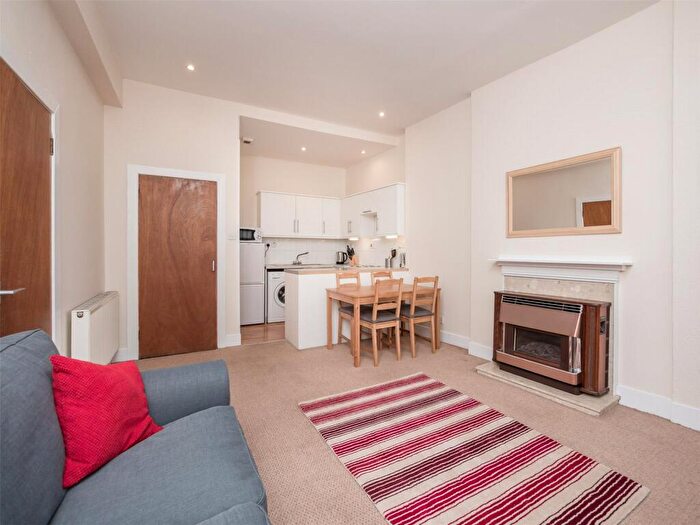 1 Bedroom Flat To Rent In Broughton Road, Edinburgh, EH7