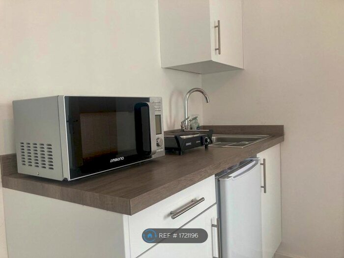 Studio To Rent In Radford Road, Coventry, CV6