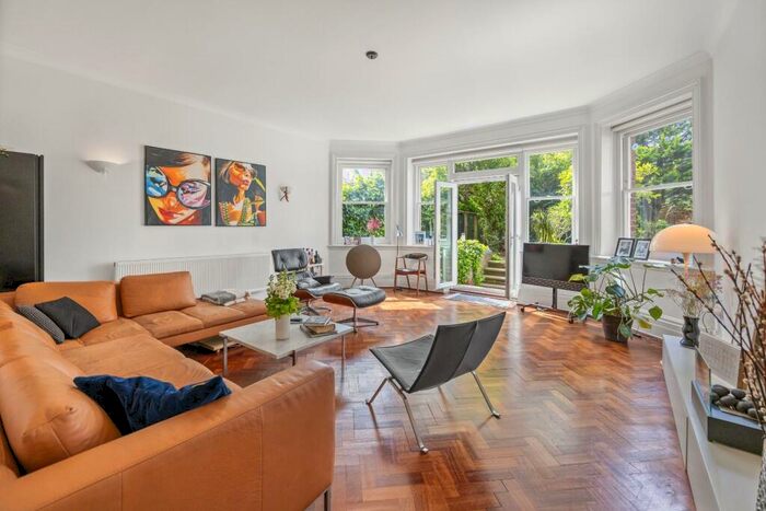 3 Bedroom Flat To Rent In Fitzjohns Avenue, Hampstead, NW3