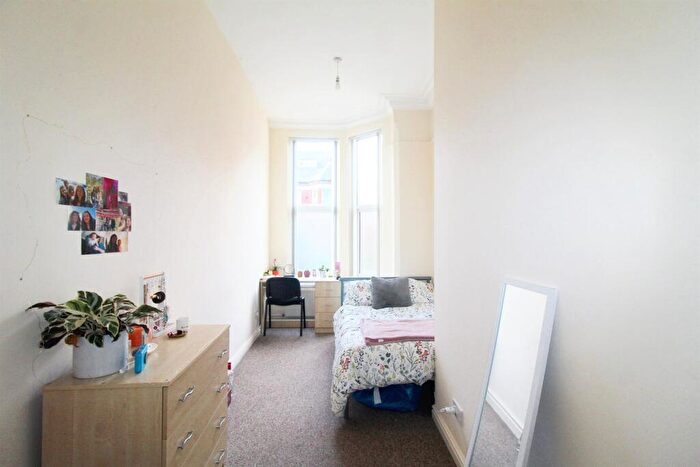 1 Bedroom Apartment To Rent In Foxhall Road, NG7