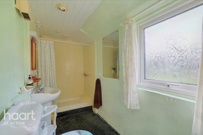5 Bedroom Detached House For Sale In Hall Lane, Walton On The Naze, CO14