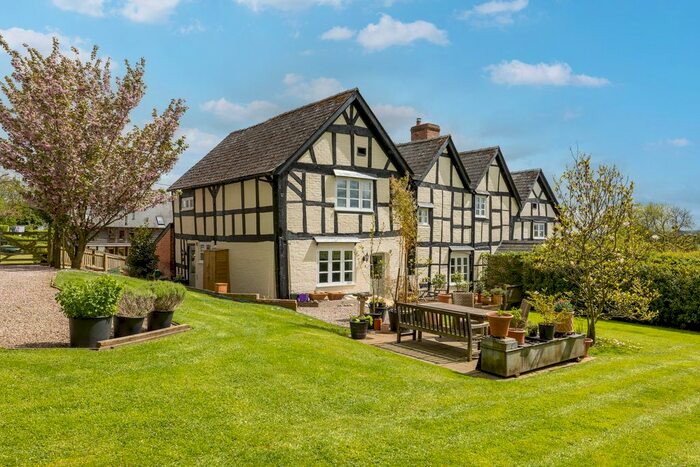 3 Bedroom Semi-Detached House For Sale In Allensmore, Hereford, HR2