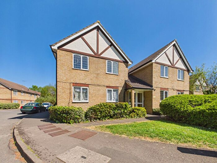 1 Bedroom Apartment For Sale In Rockall Court, Langley, Berkshire, SL3