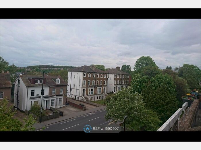 Studio To Rent In Selhurst Road, London, SE25