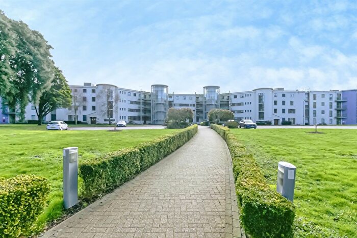 1 Bedroom Studio For Sale In Hayes Road, Sully, Penarth, CF64