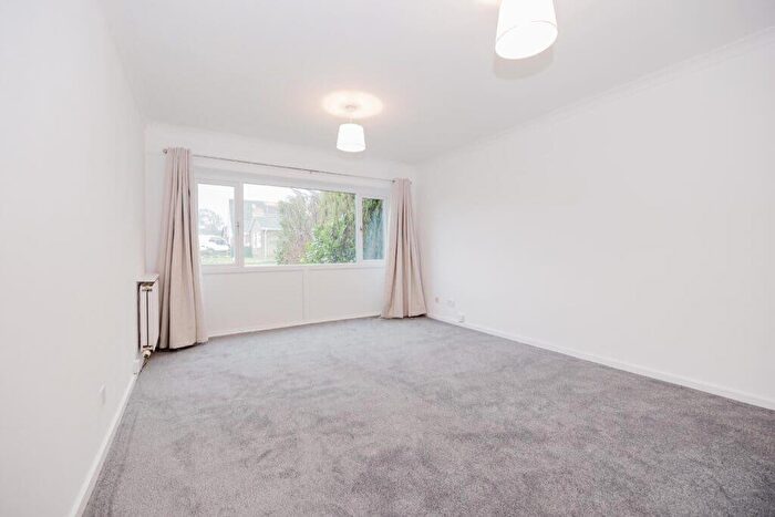 2 Bedroom Flat To Rent In L Marchbank Gardens, Balerno, EH14